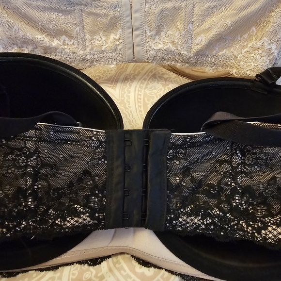 Torrid Convertible Strapless Bras - Picture 4 of 6